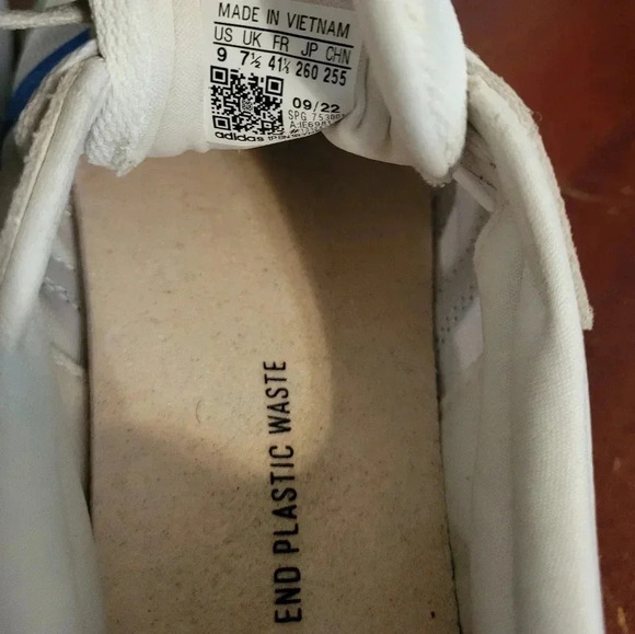 Adidas Run 70's Cloudfoam Low Retro Style Suede Athletic Running Shoes(9) - Picture 11 of 11